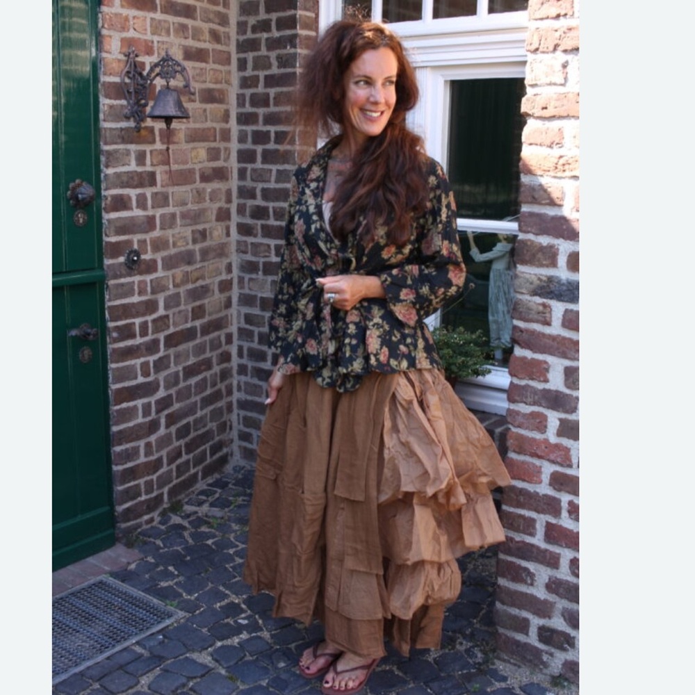 Les Ours Rock Gentiane Lin Canella Skirt